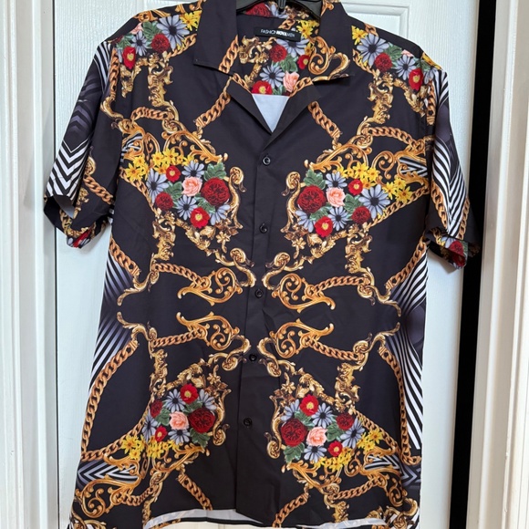 Fashion Nova Men Black Graphic  Shirt SZ L - Picture 2 of 12